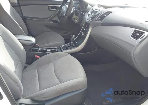 2016 Hyundai Elantra Se z USA, uszkodzony, nr VIN 5NPDH4AE6GH727927